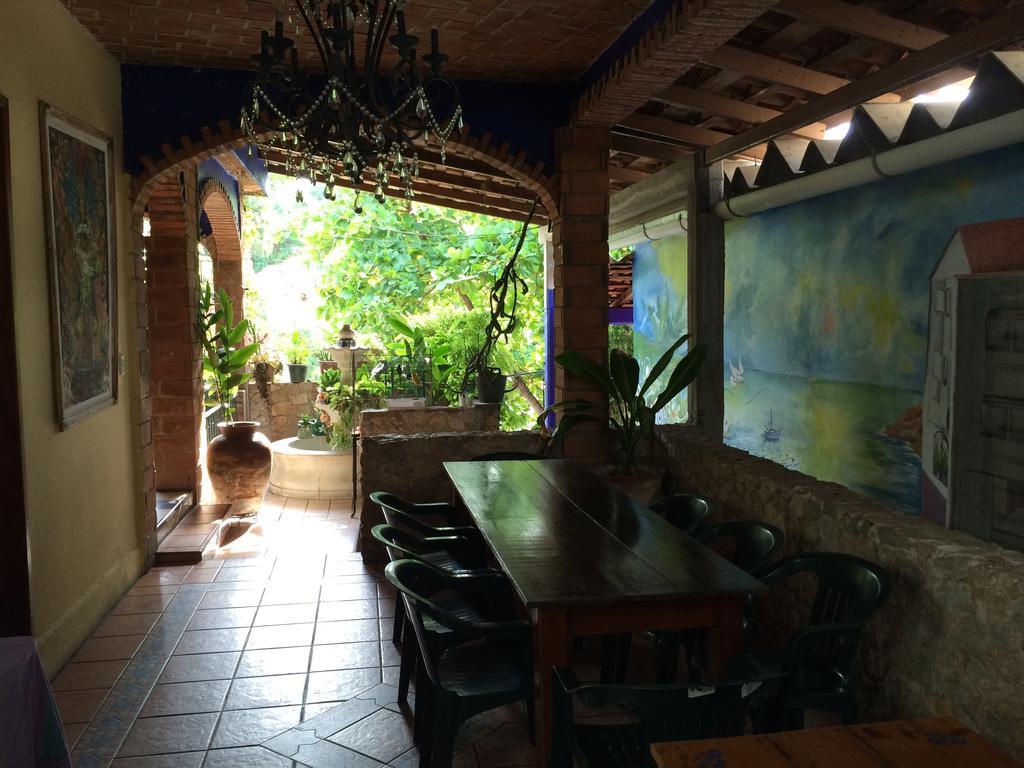 Hotel Mayflower Puerto Escondido (Oaxaca) Bagian luar foto