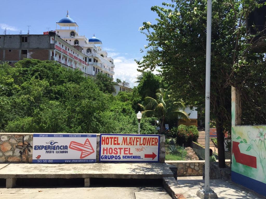 Hotel Mayflower Puerto Escondido (Oaxaca) Bagian luar foto