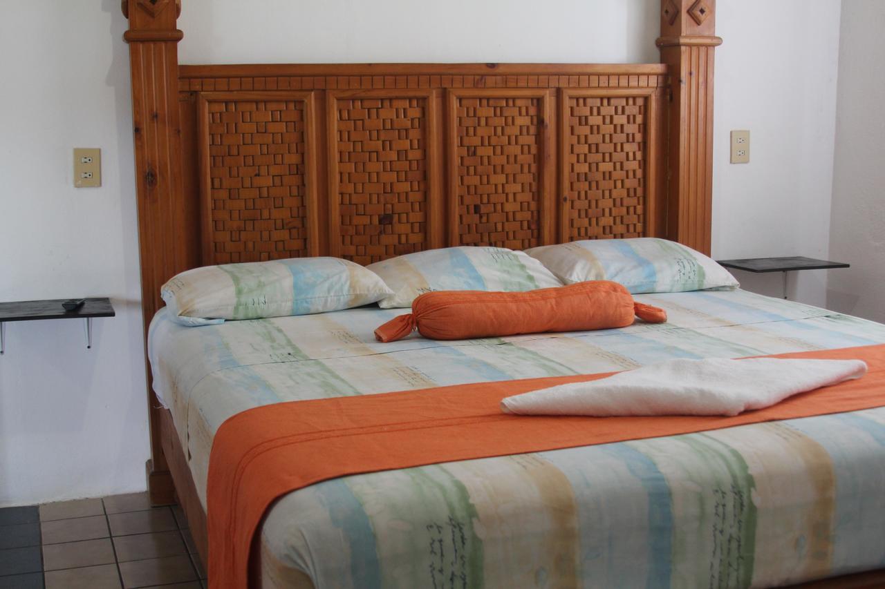 Hotel Mayflower Puerto Escondido (Oaxaca) Bagian luar foto