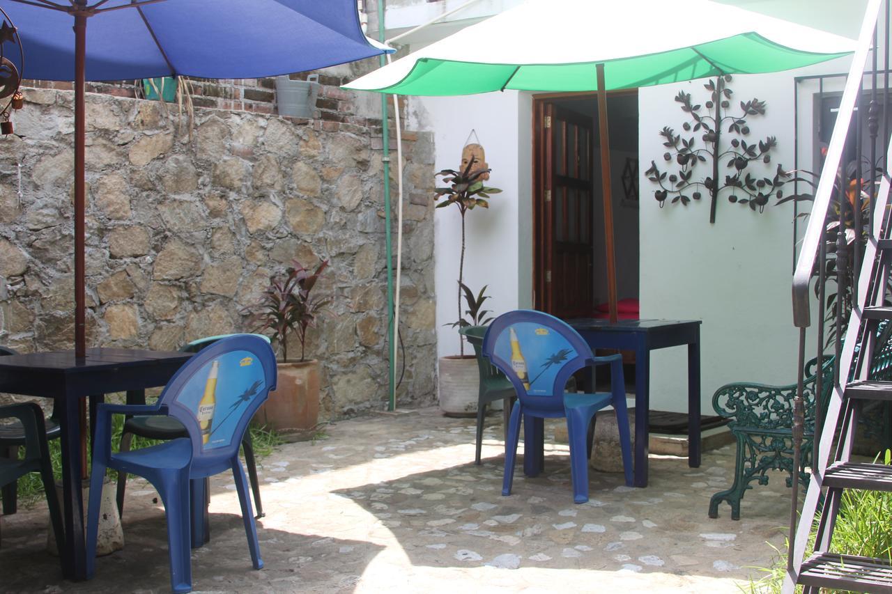 Hotel Mayflower Puerto Escondido (Oaxaca) Bagian luar foto